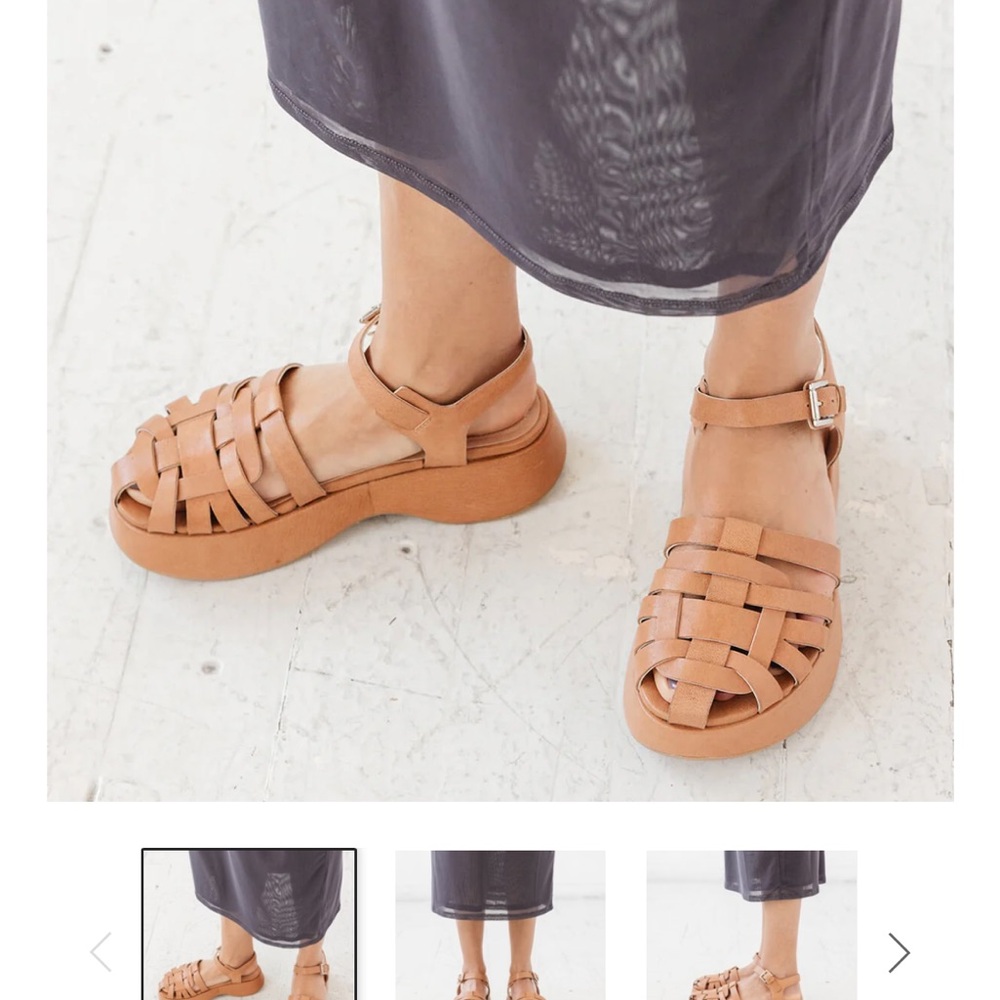 Either/or cognac platform sandal